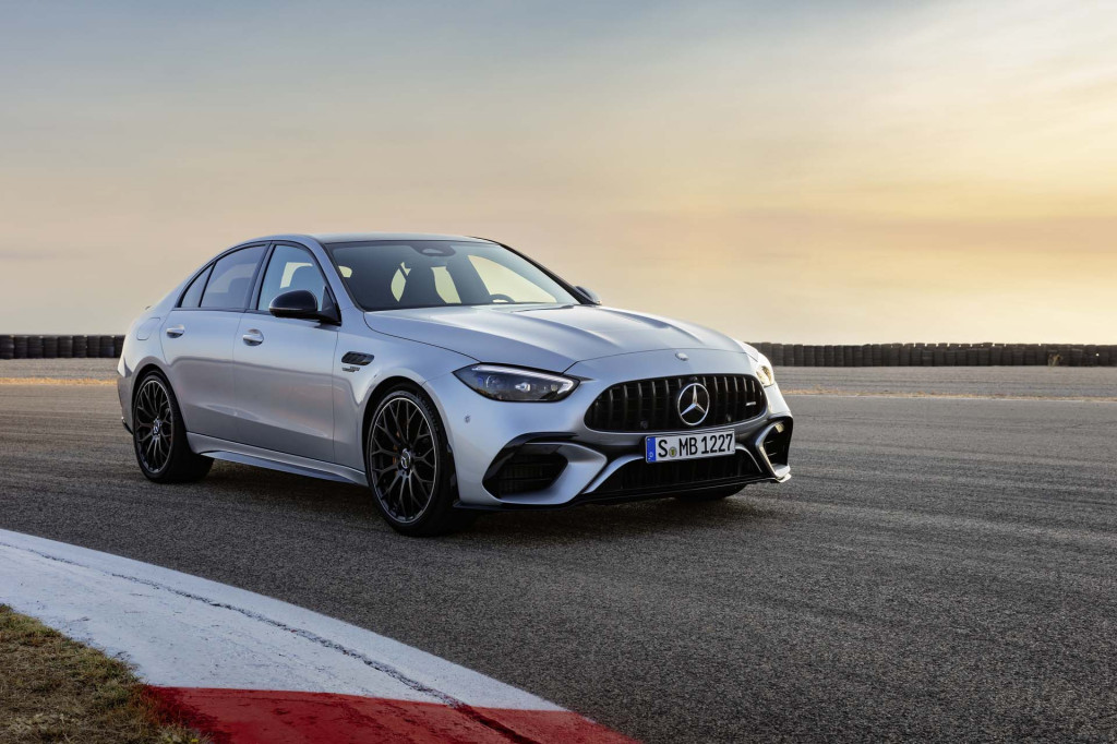 2024 Mercedes-Benz AMG C 63 S E Performance