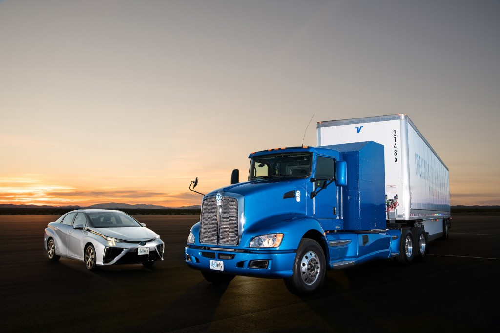 Toyota 'Project Portal' proof-of-concept hydrogen fuel-cell powered semi tractor, for Port of LA