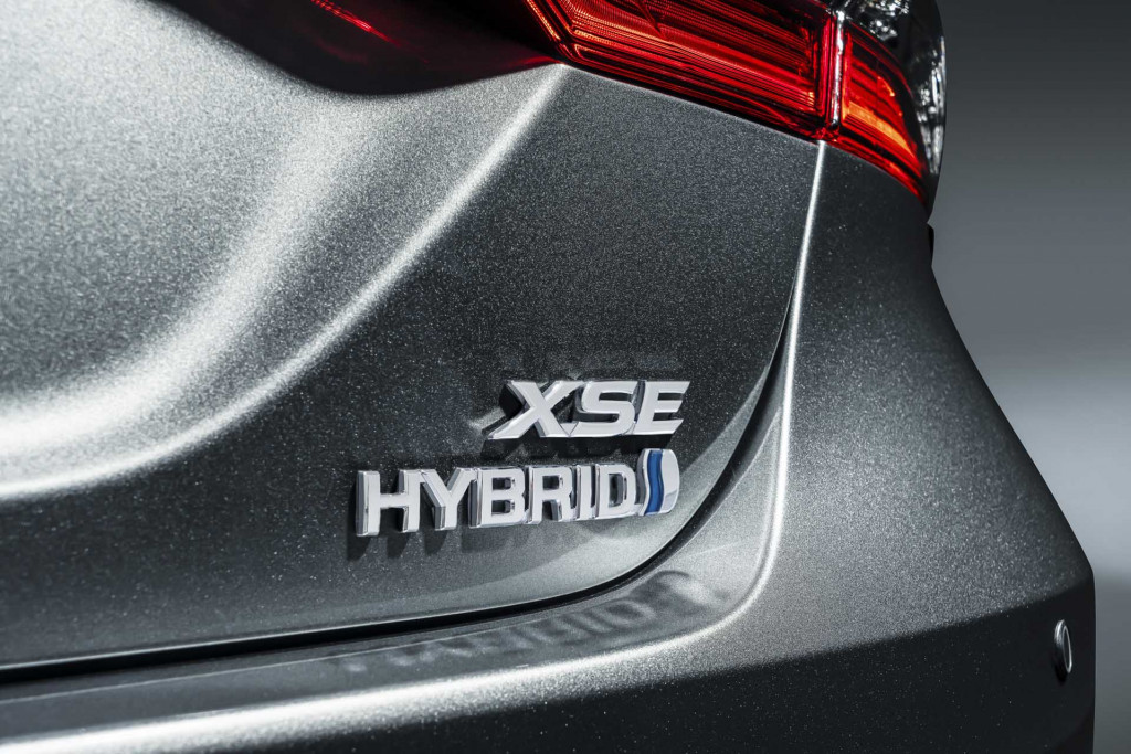 2021 Toyota Camry Hybrid XSE