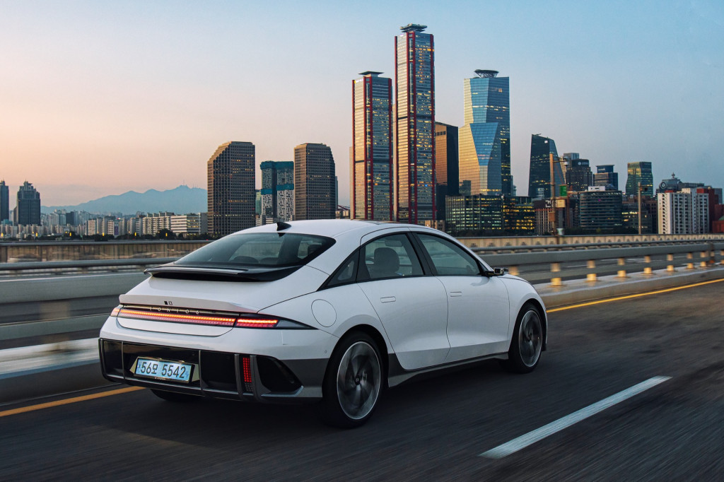 2023 Hyundai Ioniq 6 2023 Hyundai Ioniq 6