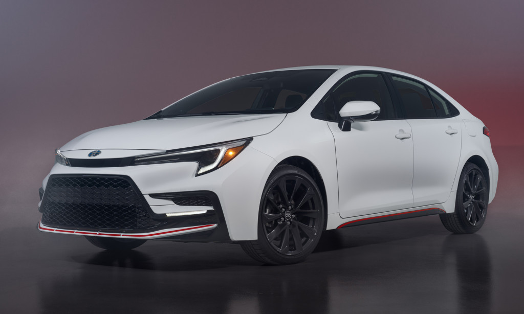 2023 Toyota Corolla Hybrid SE Infrared Edition