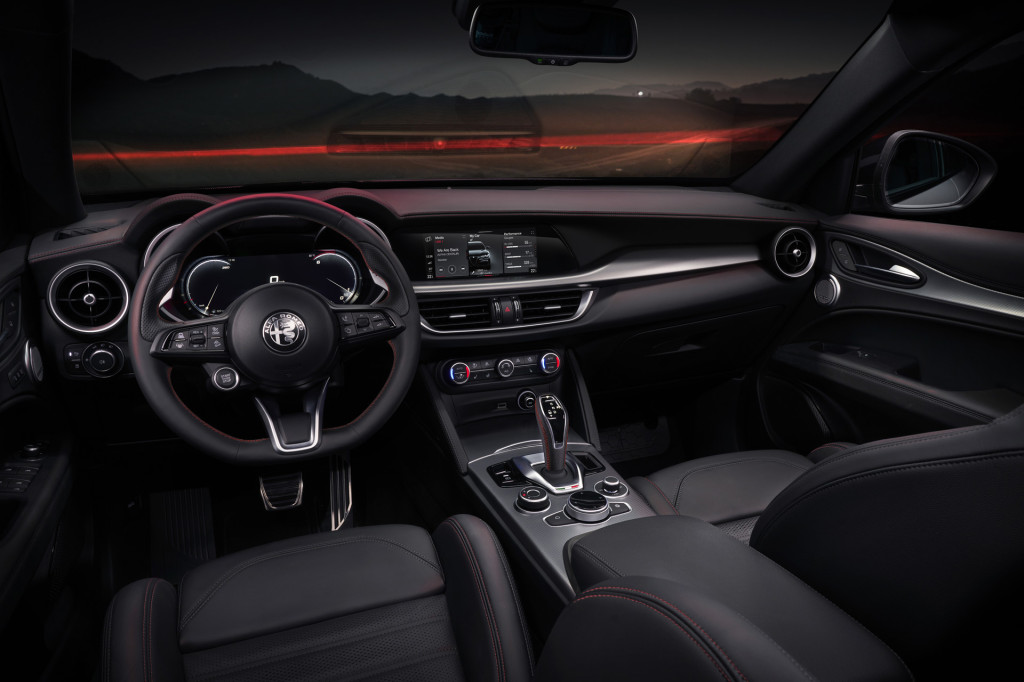 2024 Alfa Romeo Stelvio (European spec) 2024 Alfa Romeo Stelvio (European spec)