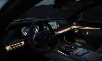 BMW bringing gaming to its curved screens in 2023