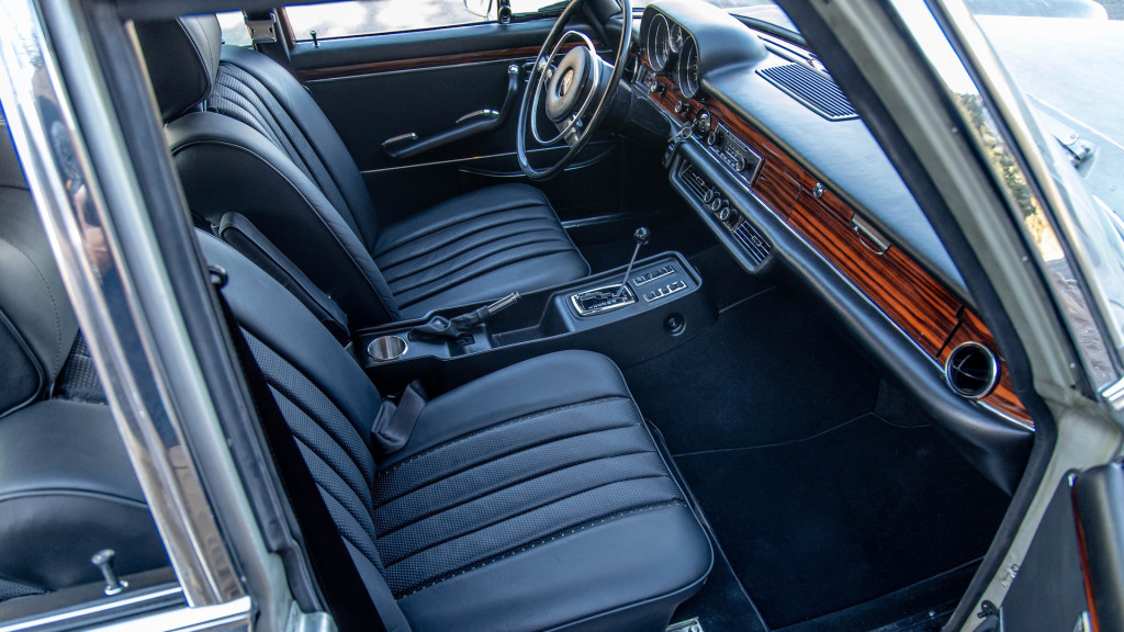 Icon Derelict 1971 Mercedes-Benz 300SEL