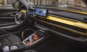 Jeep Avenger EV SUV debuts for Europe, joined by 4×4 concept version