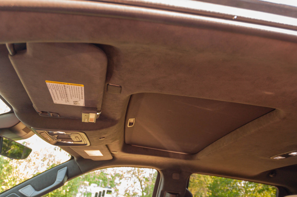 2022 GMC Sierra 1500 Denali Ultimate's cloth sunroof material doesn't match the suede headliner 2022 GMC Sierra 1500 Denali Ultimate's cloth sunroof material doesn't match the suede headliner