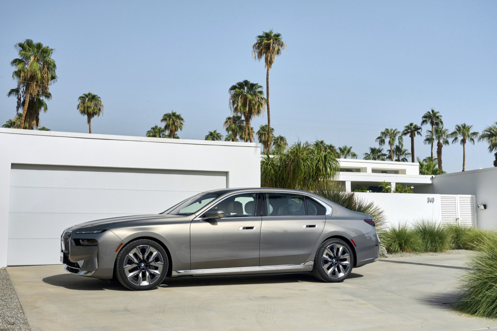 2023 BMW i7