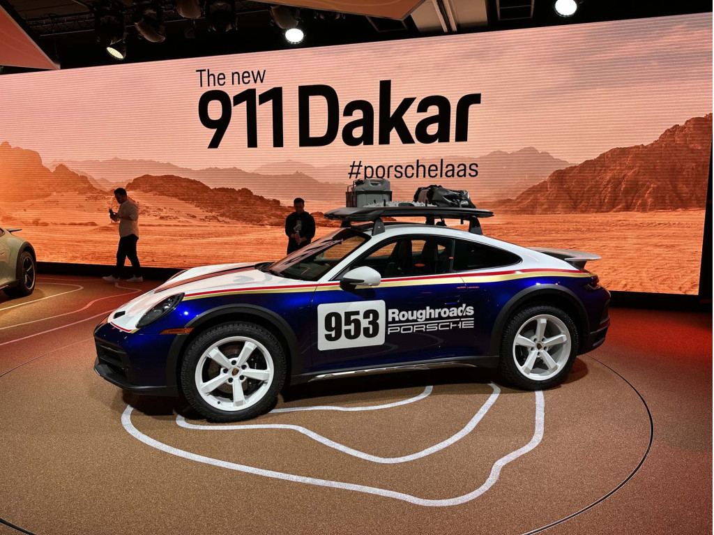 2023 Porsche 911 Dakar