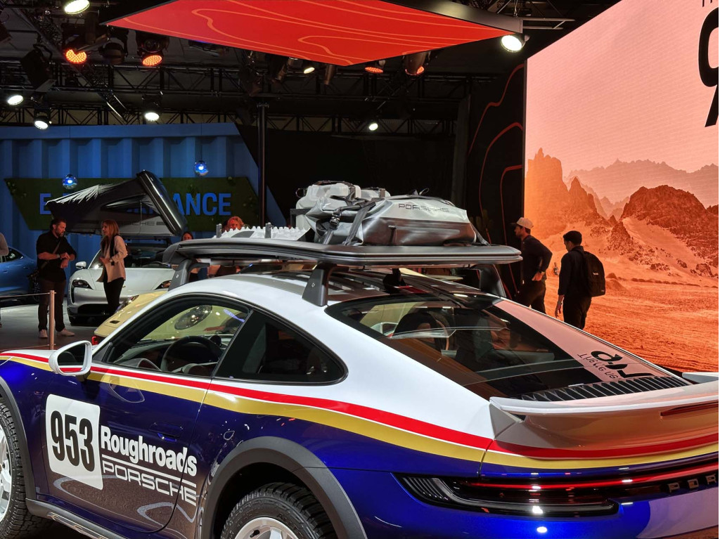2023 Porsche 911 Dakar