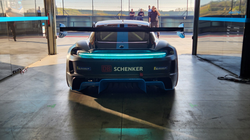 Porsche 918 Cayman GT4 e-Performance Porsche 918 Cayman GT4 e-Performance