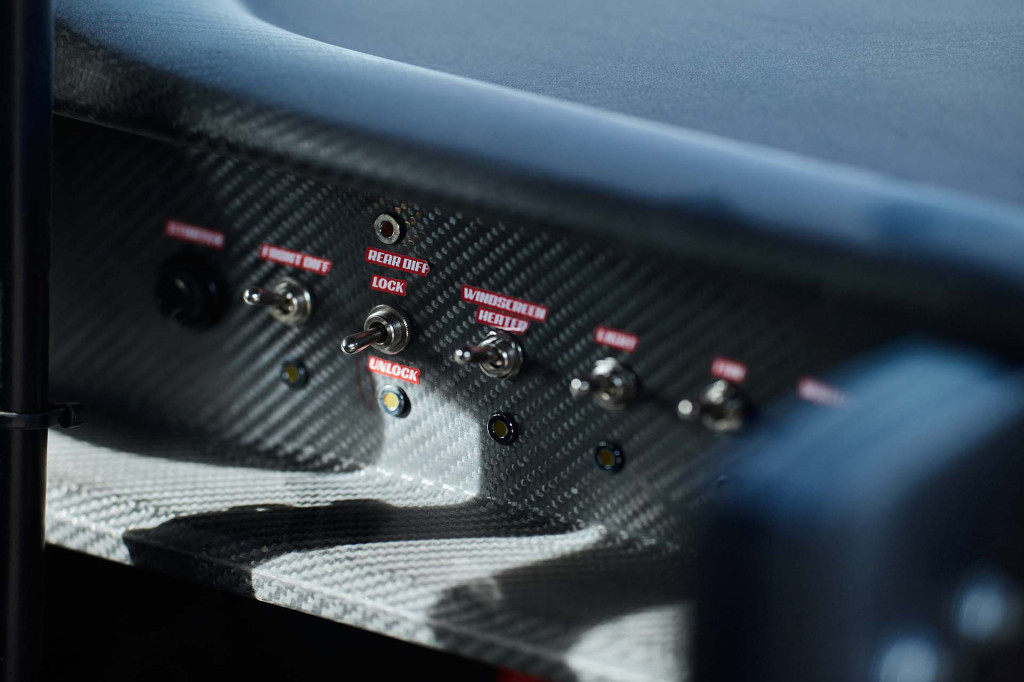 Rugged Porsche 911 duo climb world's tallest volcano