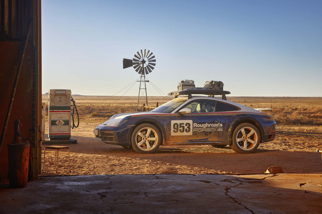 2023 Porsche 911 Dakar