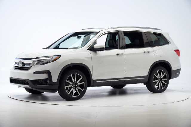 2022 Honda Pilot, IIHS front overlap test 