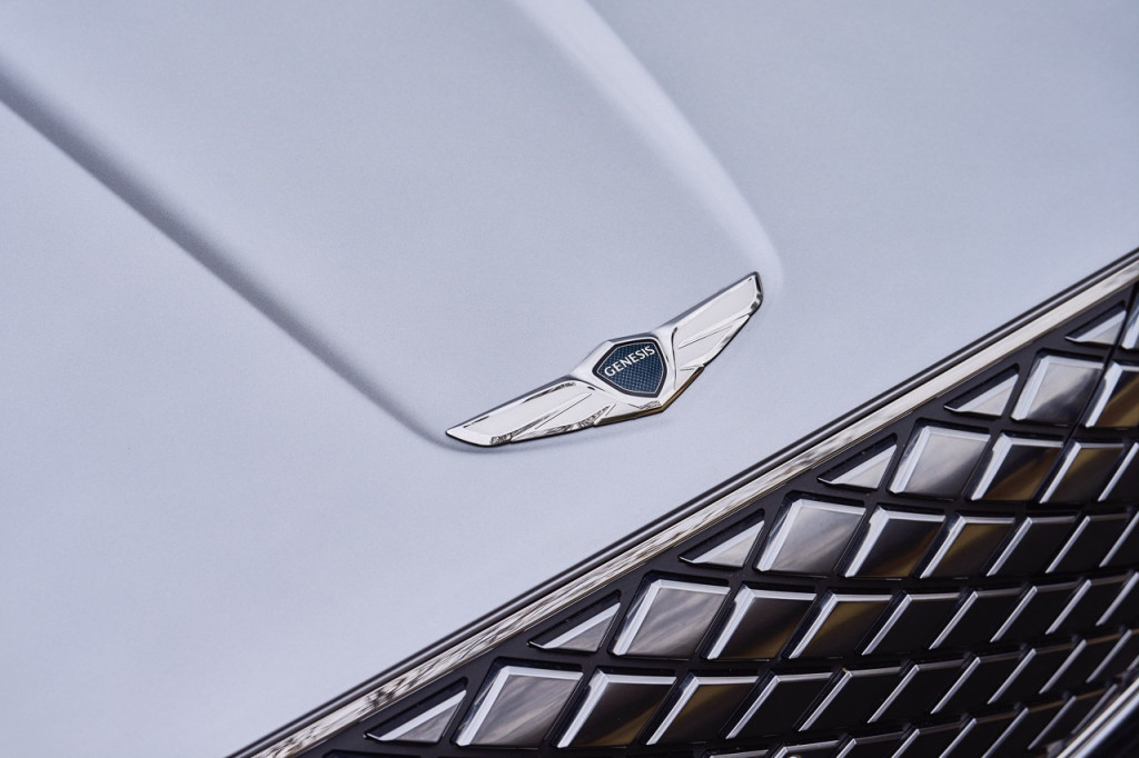 2023 Genesis Electrified GV70 test drive review