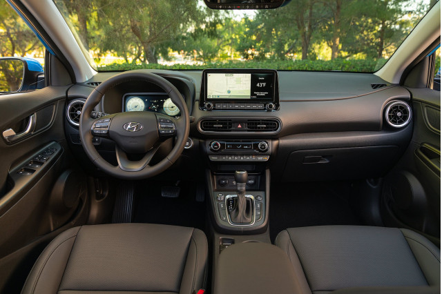 2023 Hyundai Kona interior