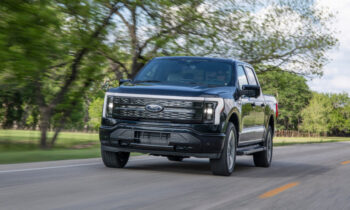 Which American-made EVs qualify for full $7,500 tax credit?