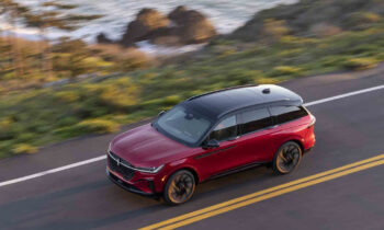 2024 Lincoln Nautilus turns up the tech with a full-width screen