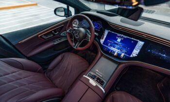 Mercedes-Benz EQS Manufaktur Signature Edition adds distinctive details