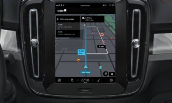 Volvo gives owners Waze app natively