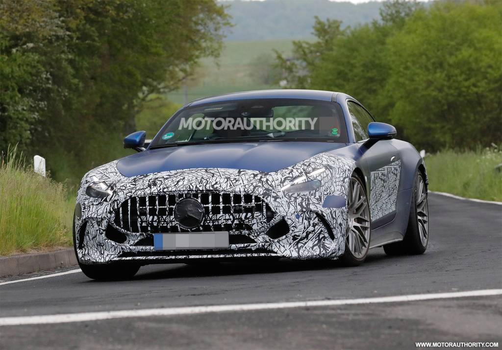 2024 Mercedes-Benz AMG GT spy shots - Photo credit: Baldauf