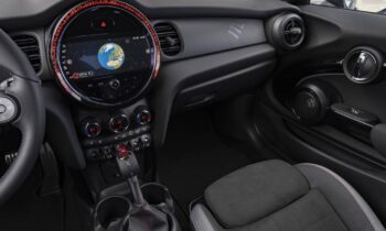 2024 Mini John Cooper Works 1to6 Edition celebrates the manual transmission