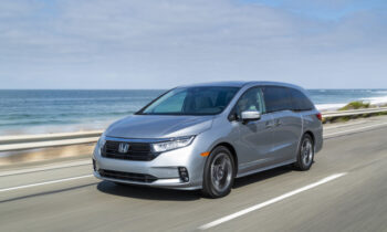 Honda Odyssey vs. Kia Carnival: Minivan Comparison