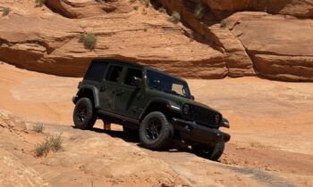 Review: 2024 Jeep Wrangler tows more, recovers better