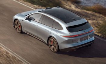 Nio adds ET5 Touring wagon for Europe as Model 3 rival, ends free battery swapping