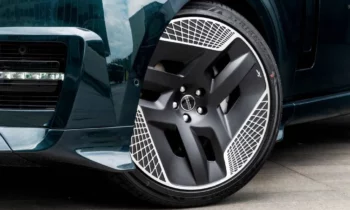 Kahn Design launches Racing Green customization program