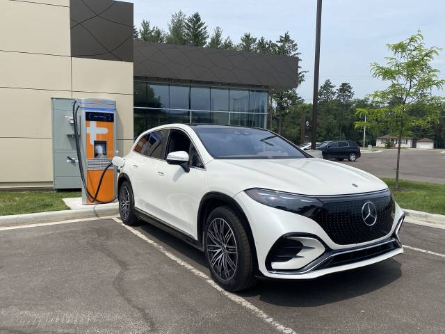 2023 Mercedes-Benz EQS SUV 580