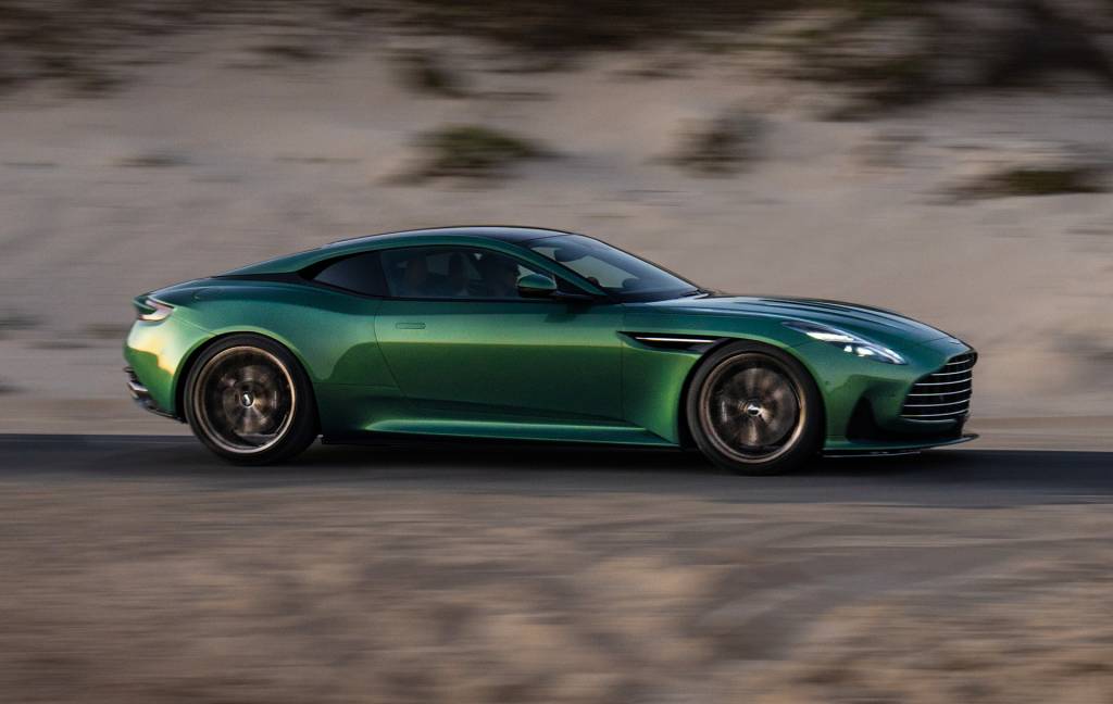 Aston Martin DB12 Aston Martin DB12