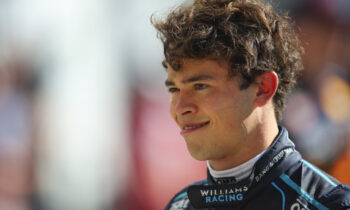 Ricciardo replaces de Vries at AlphaTauri for rest of 2023 F1 season