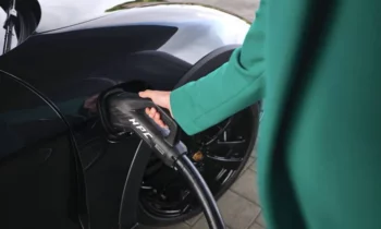 Porsche hints a future EV may utilize 400-kw fast-charging