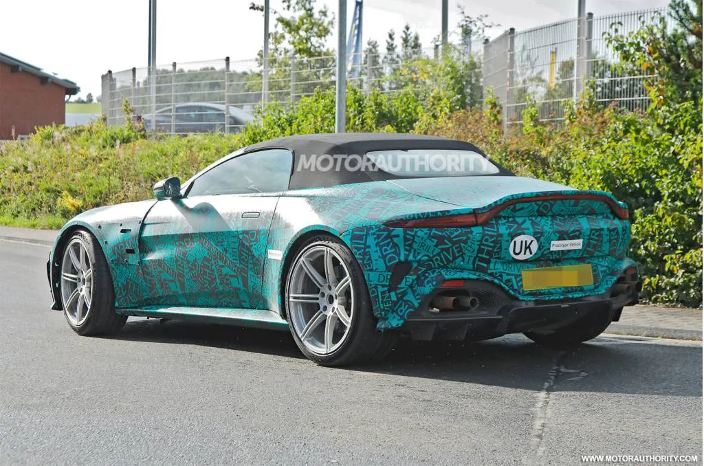 2024 Aston Martin Vantage Volante spy shots - Photo credit: Baldauf
