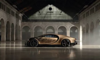 Bugatti Chiron Super Sport Golden Era features hand-drawn livery