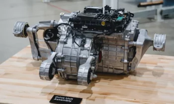 Rivian R1S, R1T: Quad-Motor vs. Dual-Motor EVs compared