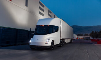 Report: Tesla seeks $100M from US for Semi charging route