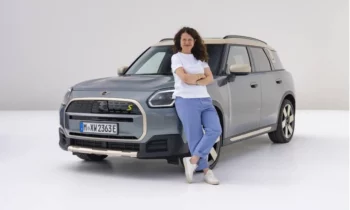 Mini hints at modern Traveller minivan