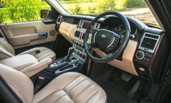 Queen Elizabeth's 2004 Range Rover heads for auction