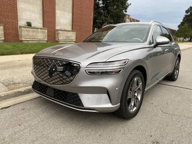 2023 Genesis Electrified GV70