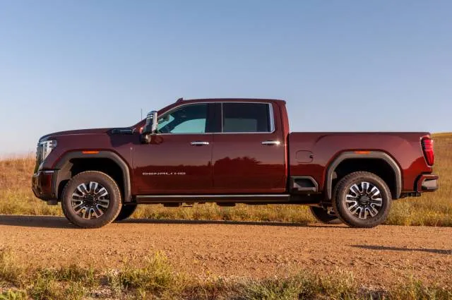 2024 GMC Sierra 2500HD Denali Ultimate