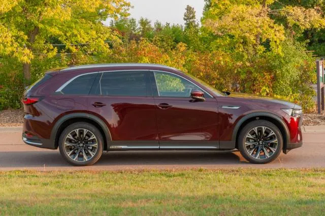 2024 Mazda CX-90 Plug-In Hybrid