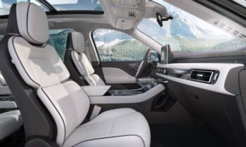 2024 Lincoln Aviator loses plug-in hybrid powertrain