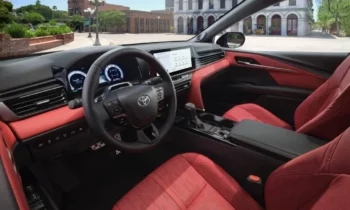 2025 Toyota Camry debuts with lone hybrid powertrain