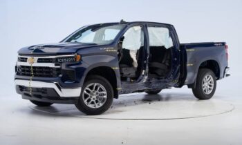 IIHS: Pickup trucks fail to protect rear-seat passengers