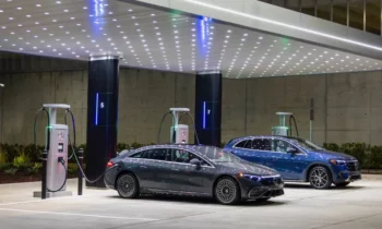 First Mercedes-Benz 400-kw EV fast-charging station opens