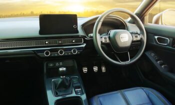 Mitsuoka channels the Challenger with Honda Civic-based M55