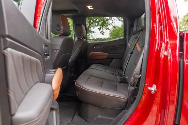 2024 GMC Canyon AT4