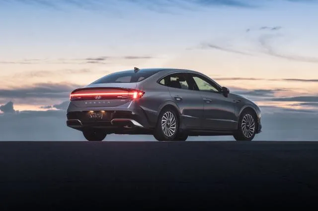 2024 Hyundai Sonata Hybrid 2024 Hyundai Sonata Hybrid