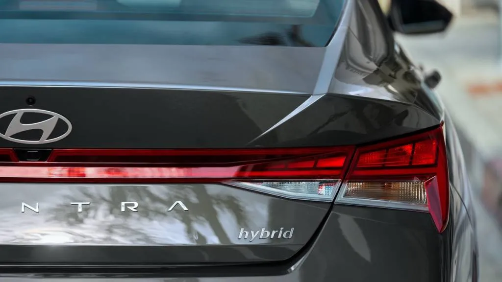 2024 Hyundai Elantra Hybrid 2024 Hyundai Elantra Hybrid